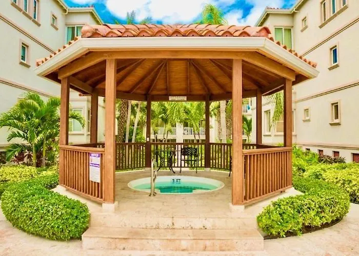 La Vista Azul - Lovely Spacious Condo Close To Grace Bay - Free Wi-Fi
