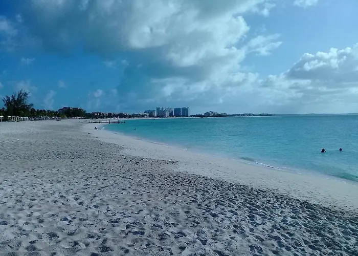 Private Guest House 2 Bedrooms & 2 Baths Near Grace Bay Beach & Long Bay Beach.