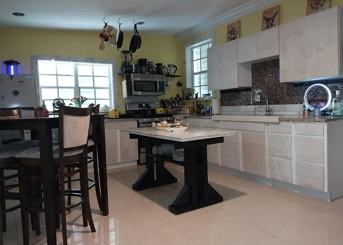 Apartment Near Grace Bay Beach