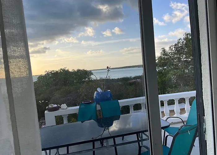 Secluded Escape, Ocean Views, Plunge Pool And Hot Tub, Overlooking Scenic Turquoise Waters